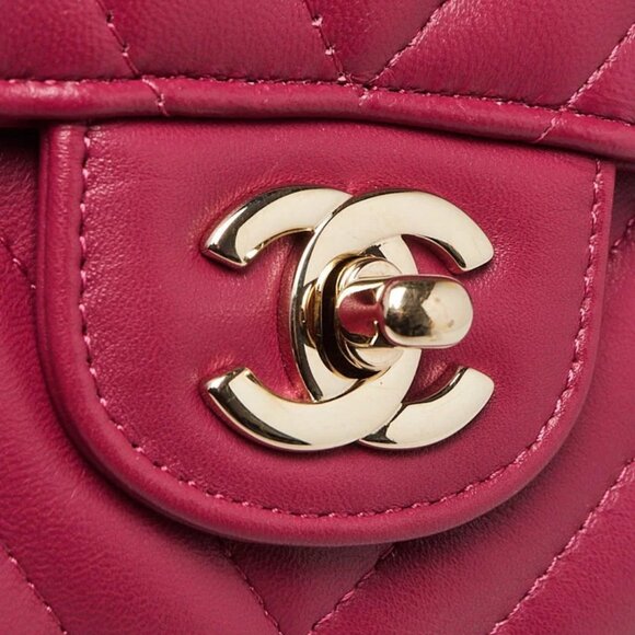 Chanel Fuchsia Chevron Quilted Lambskin Leather Classic Medium Double Flap Bag - Picture 5 of 11